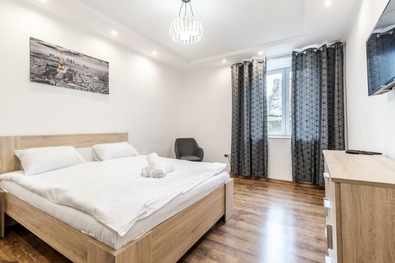 Homey Apartment Lviv Dış mekan fotoğraf